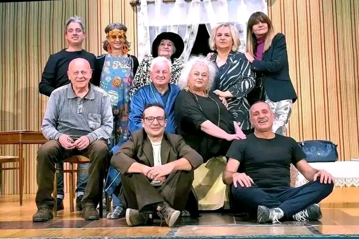 Teatro dialettale a Castrocaro: la Compagnì dla Zercia in scena con “Ac fata giurnêda”