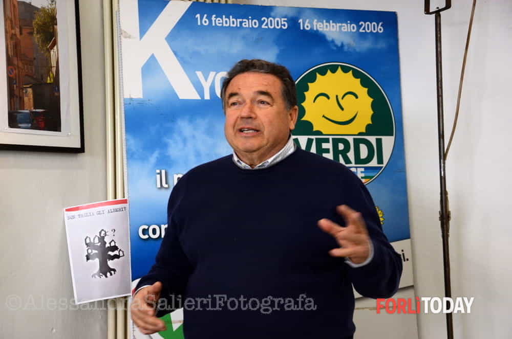 I libri nel freezer e il sogno di una "Scuola di Firenze" in Romagna: l'appello dell'ex senatore Turroni al ministro Giuli per i tesori dell'alluvione