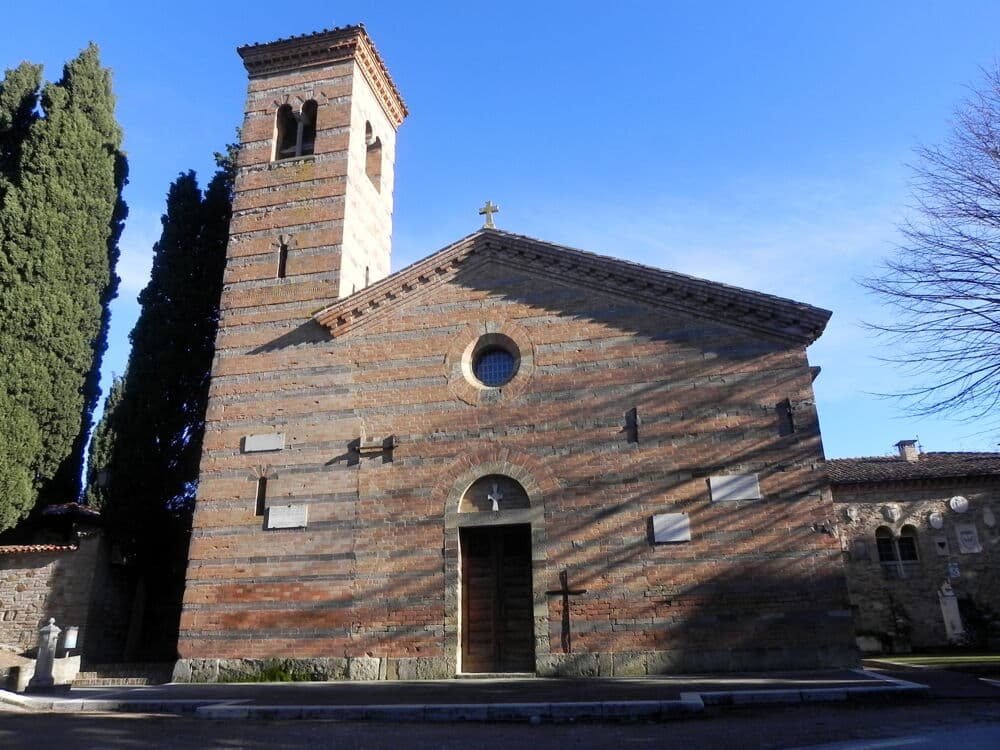 Lumi alle finestre e benedizione delle auto: Polenta si stringe attorno alla sua Madonna della Maestà