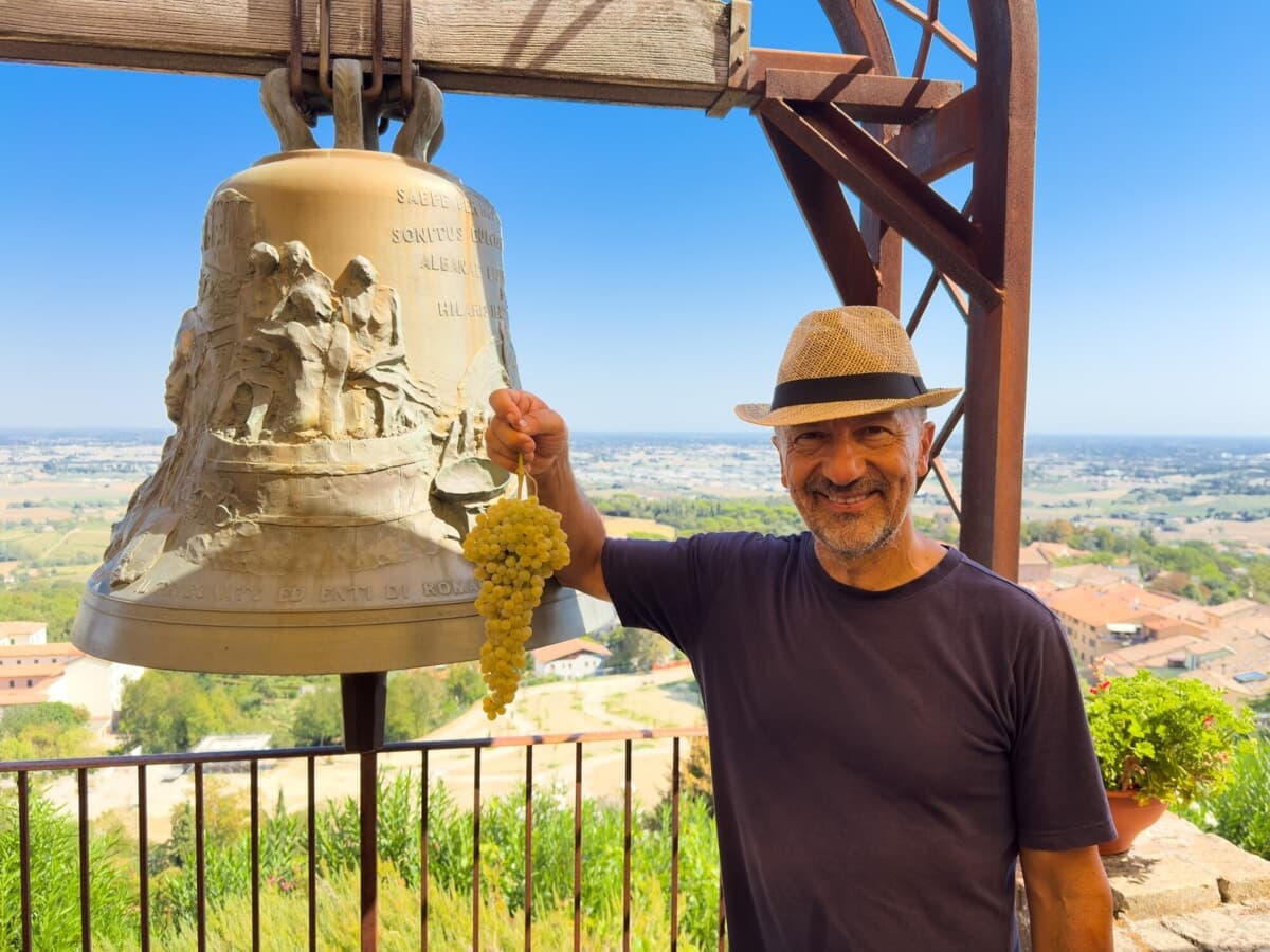 La Campana dell’Albana ha suonato, avviata ufficialmente la vendemmia del vitigno simbolo di Bertinoro: "Mai così presto"