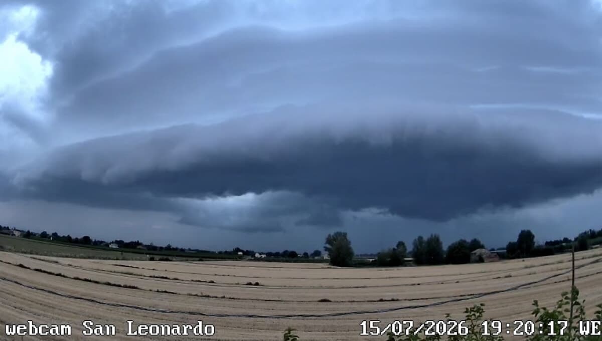 La sfuriata temporalesca attraversa il Forlivese: vento a 66 km/h e crollo termico di oltre 12 gradi