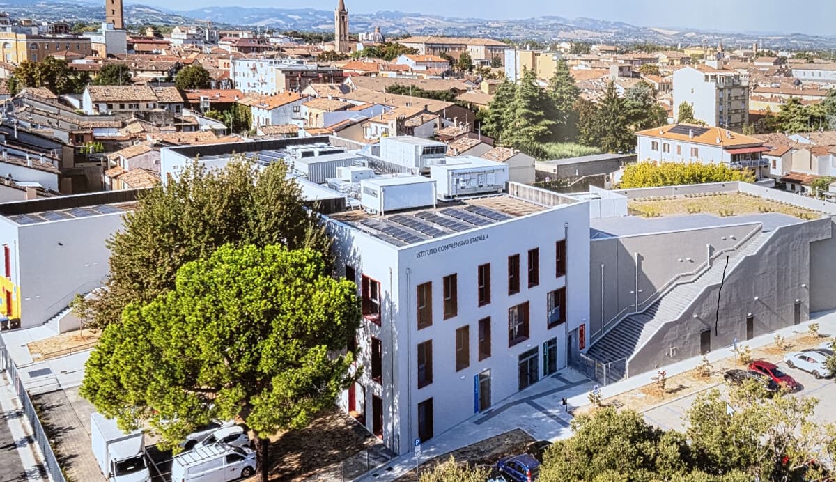 Festa in via Bentivogli: la nuova casa delle scuole Cerini e Maroncelli si presenta alla città