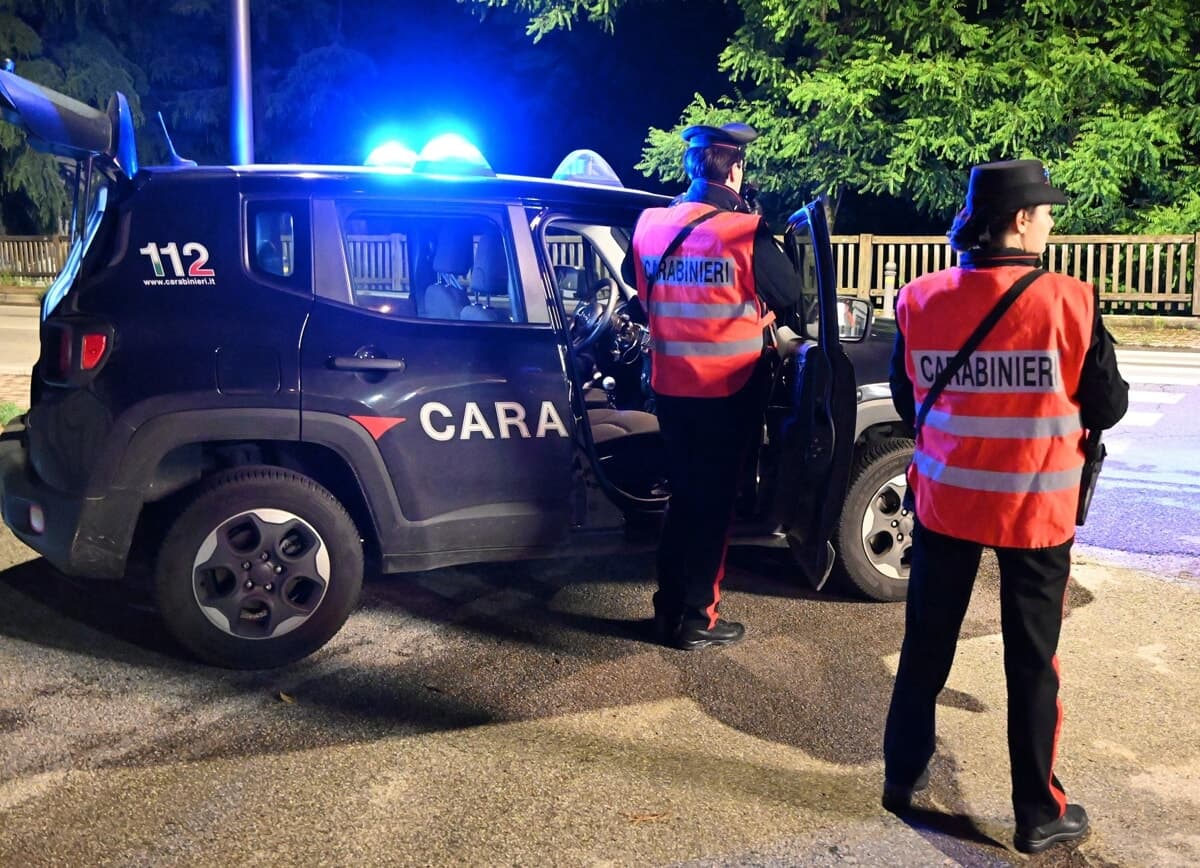 L'etilometro non fa sconti: in sette perdono la patente nella notte dei controlli dell'Arma