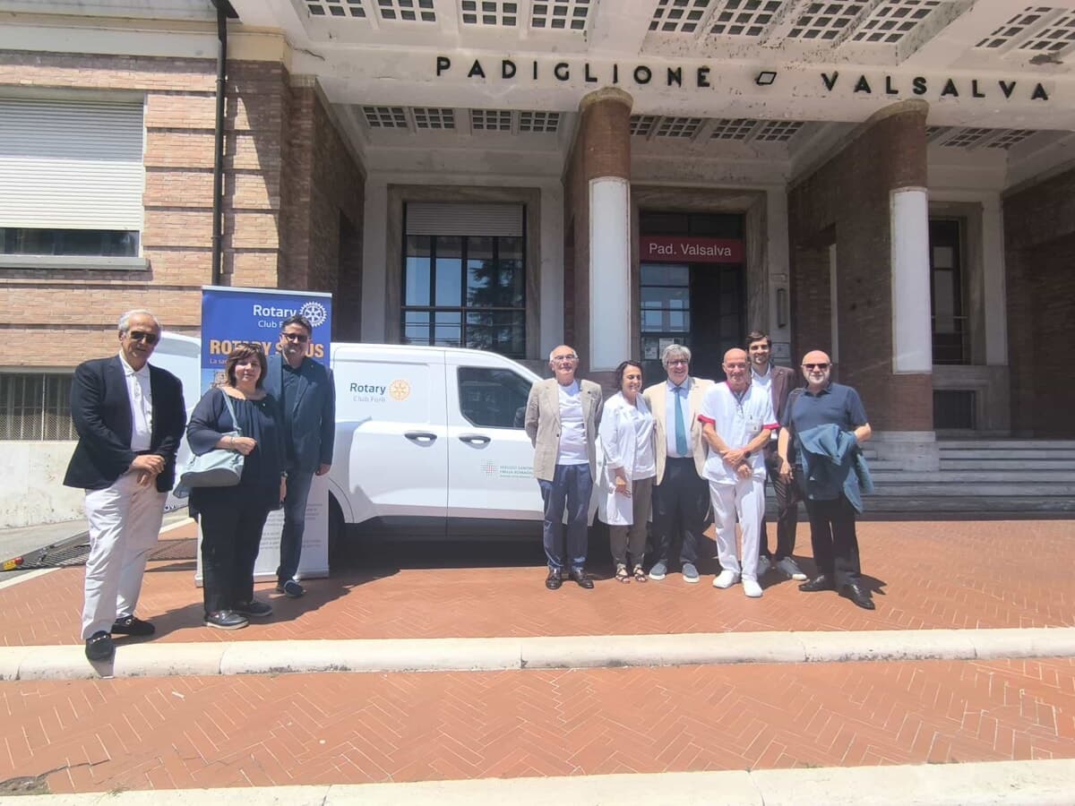 Un'auto per abbattere le barriere della malattia: il Rotary porta la Radiologia a casa dei pazienti