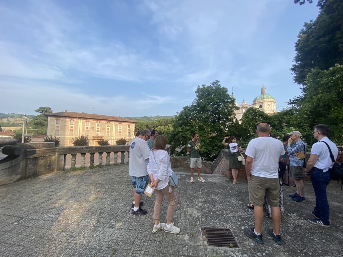 Continuano le passeggiate guidate tra storia, architettura e la mostra "Predappio 100"