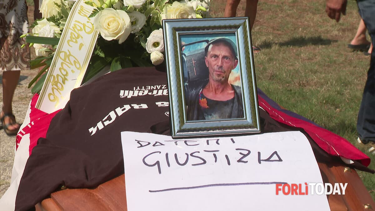 Ucciso a suon di calci e pugni, svolta nelle indagini dell'omicidio in Riviera: arrestati 4 giovani