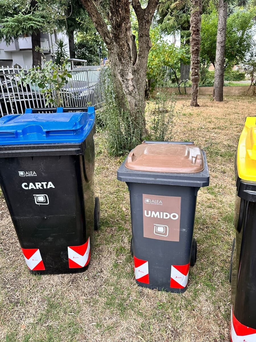 Rifiuti, più raccolta e nuovi orari: al via la sperimentazione nel centro di Meldola