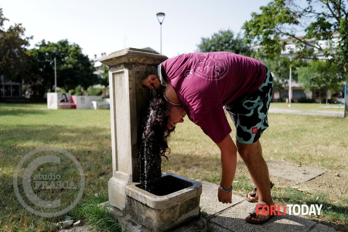Romagna nella morsa del caldo, umidità e temperature in impennata: weekend di fuoco con picchi di 38 gradi