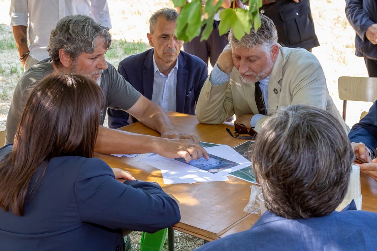 Predappio accoglie il ministro Giuli: tappa istituzionale tra i progetti di recupero e le scoperte archeologiche