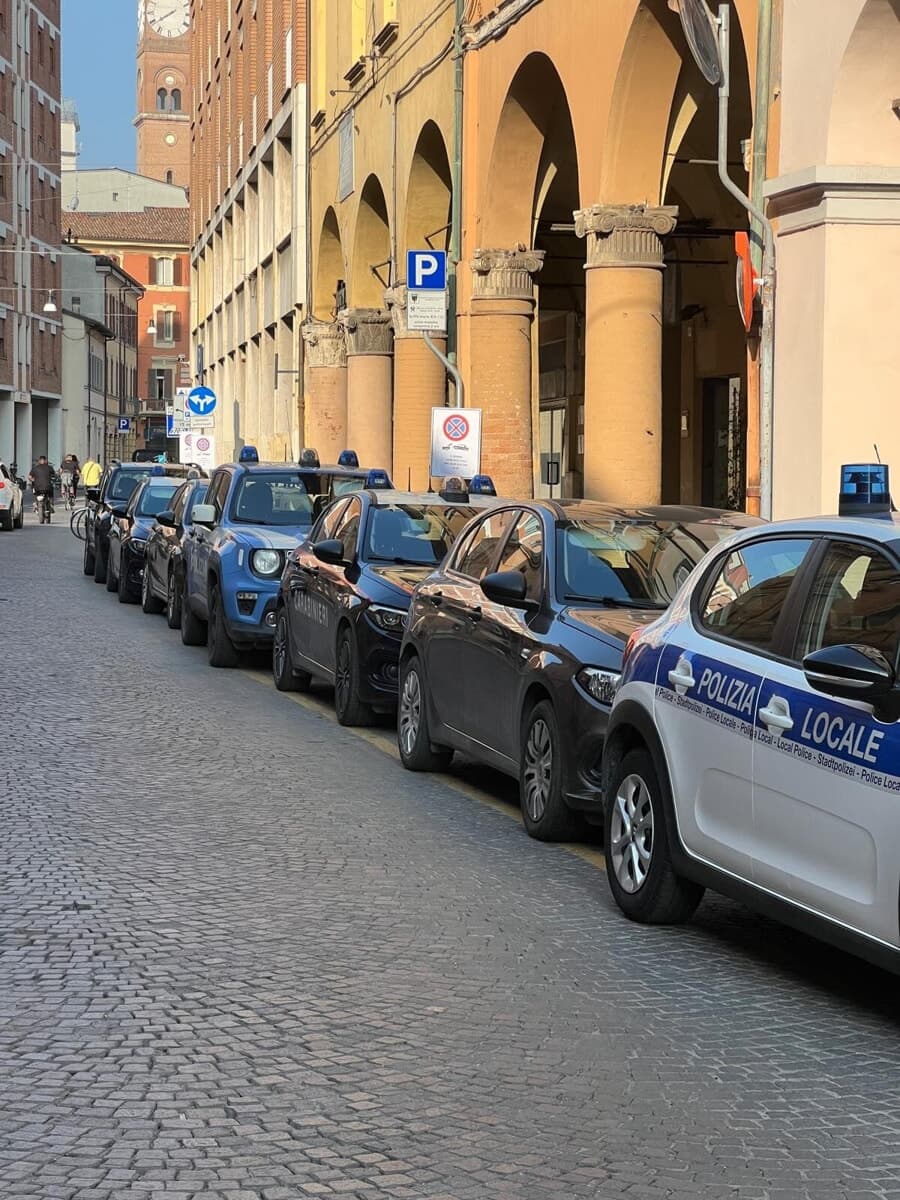 Sicurezza, Fratelli d’Italia attacca il Pd e rivendica i risultati ottenuti: "Oltre 60 sanzioni per alloggi sovraffollati da inizio anno"