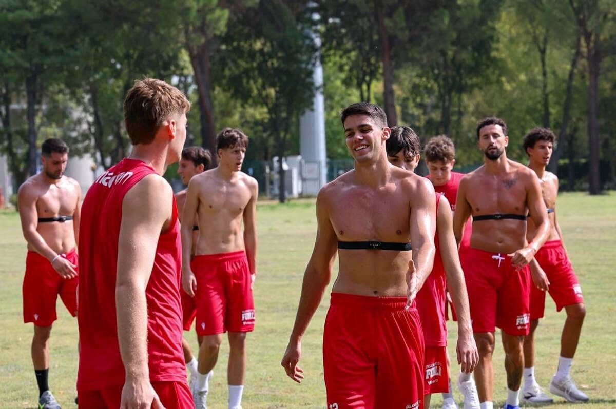 L’abbraccio con i tifosi: la Pallacanestro 2.015 Forlì fa tappa al Buscherini Beer Fest