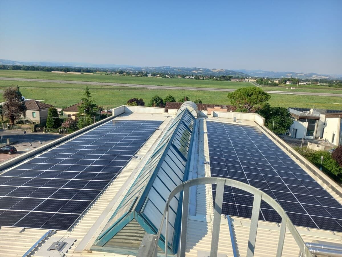 Due nuovi impianti fotovoltaici coprono il 39% del fabbisogno di due edifici dell'università