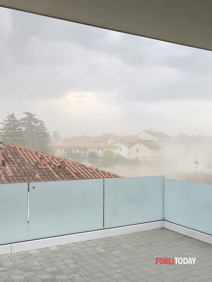 "Cantiere della tangenziale, nel quartiere aria irrespirabile densa di polvere"