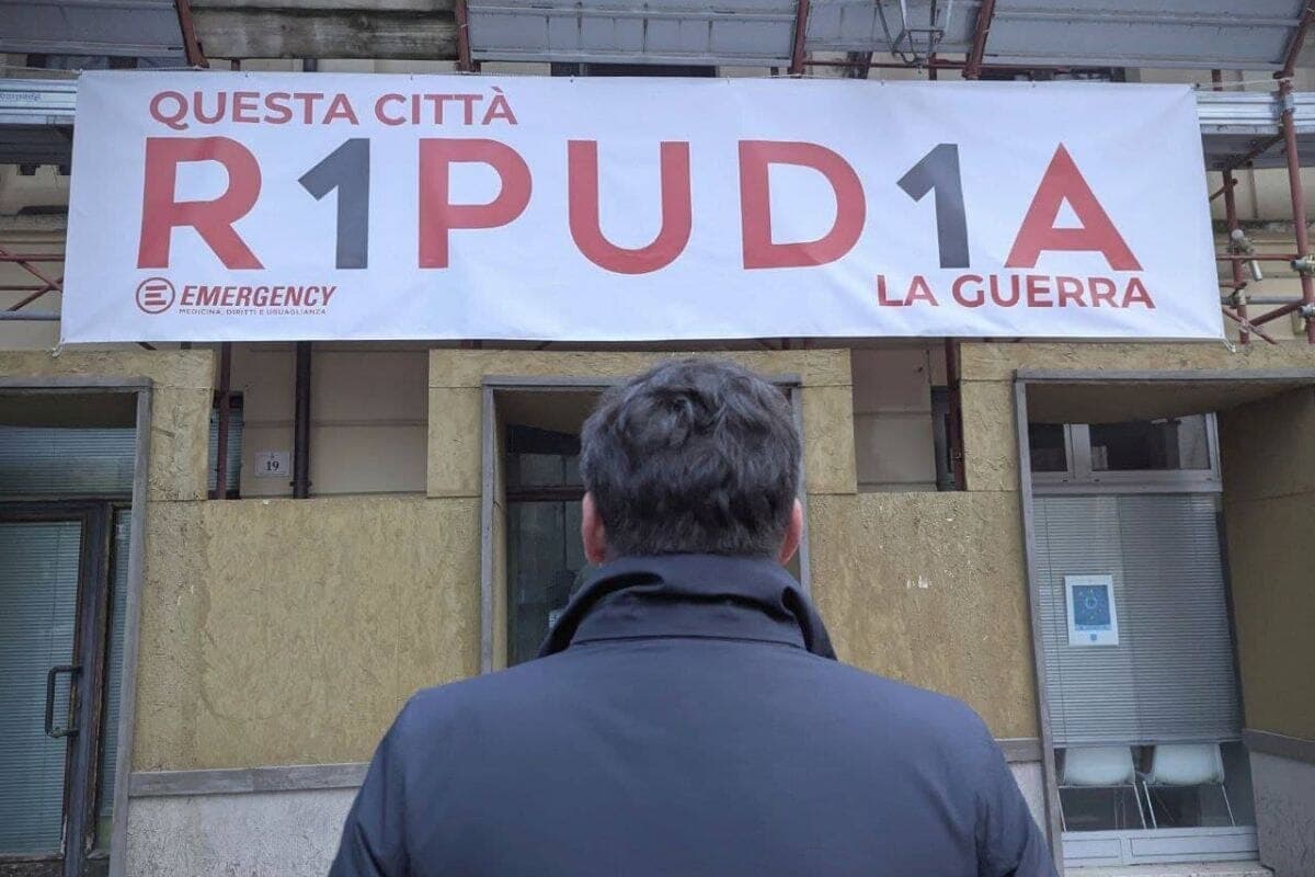 Arrivano i "Cantucci di Pace": Emergency in piazza per la salute materno-infantile nelle zone di guerra