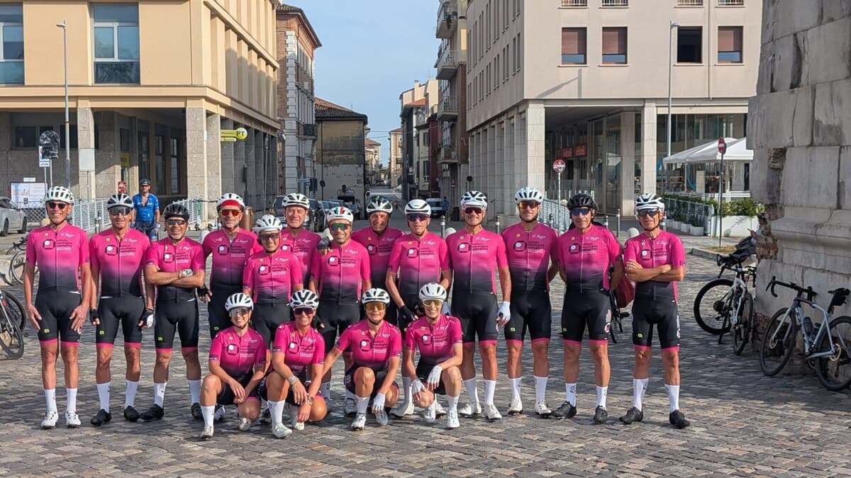 I campioni del ciclismo romagnolo di nuovo in sella: 300 chilometri da Comacchio a Misano per battere il tumore