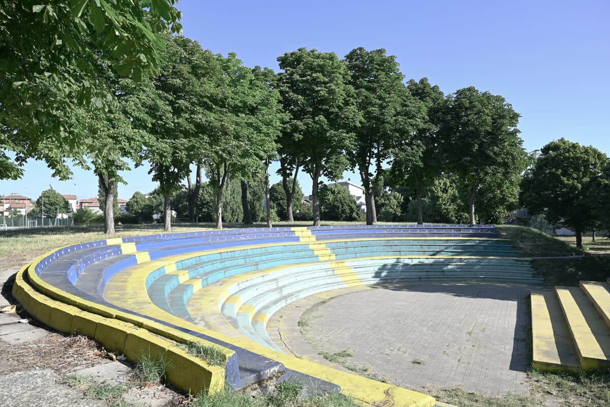 L'estate letteraria si accende all'Anfiteatro di via Dragoni: torna la rassegna "Lunedì - Arena e Libri"