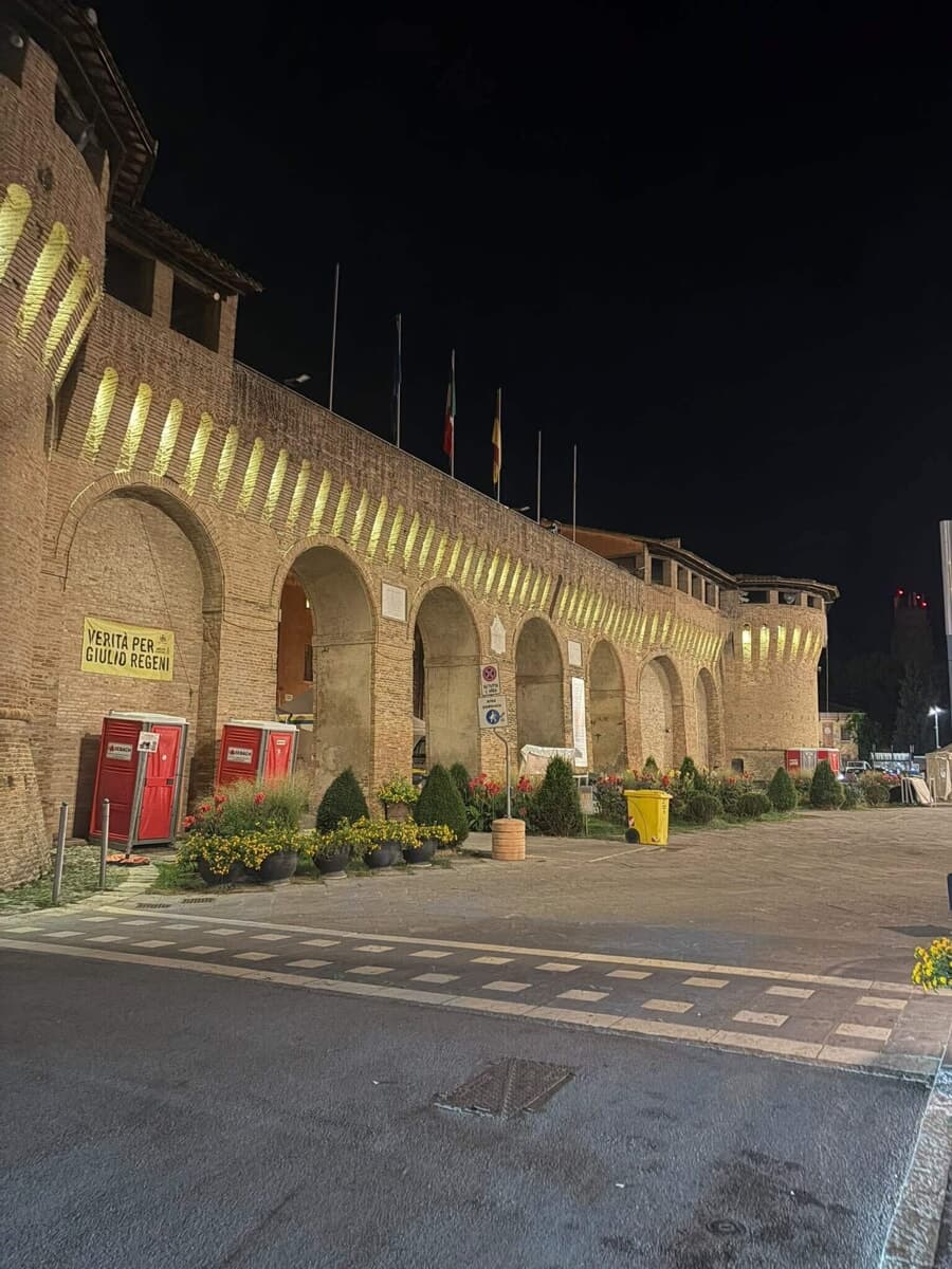 Stop forzato per il cinema, il torneo di Beer Pong diventa un caso: "Una corte medievale non è il luogo adatto"