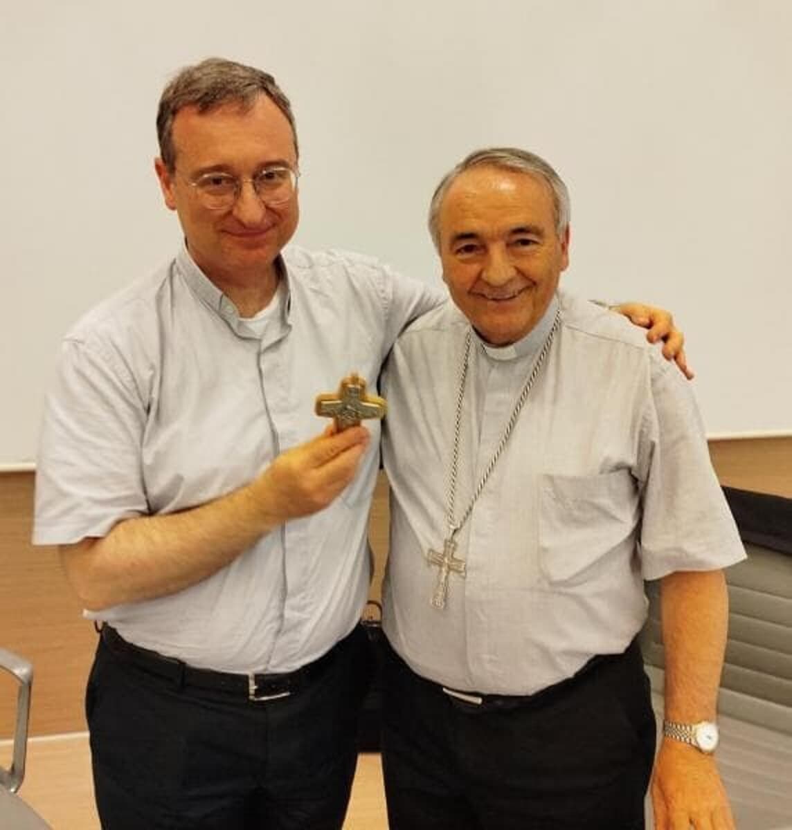 "La mia famiglia non mi fece mai pressioni": il vescovo Livio Corazza celebra i 45 anni di sacerdozio