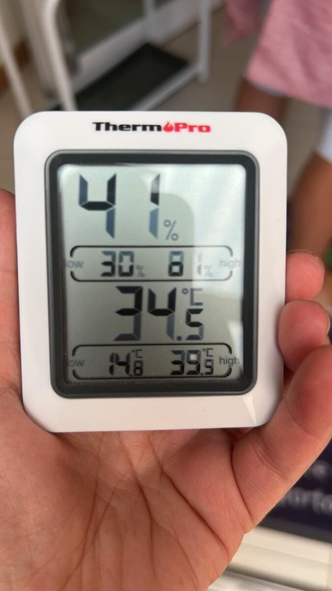 Bimbi a 34 gradi, i genitori: "Situazione insostenibile". Il Comune: "Pronti a intervenire entro settembre"