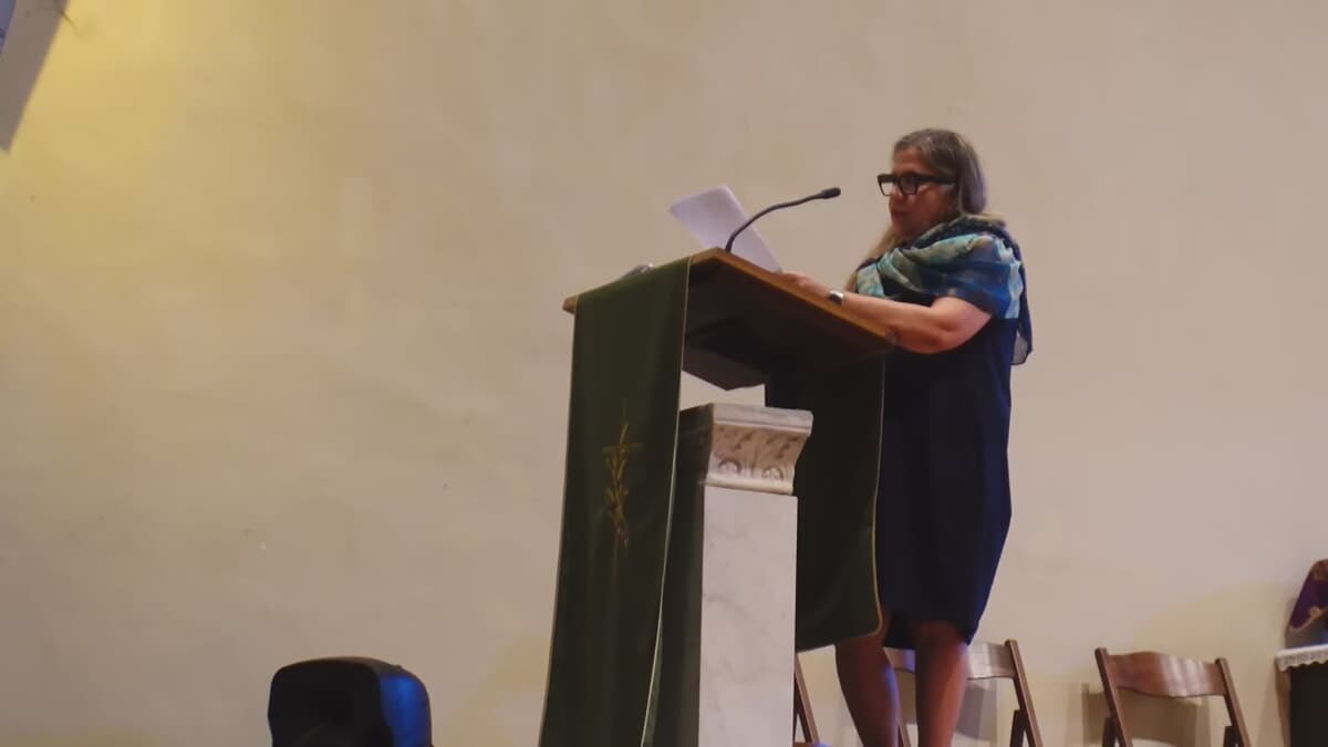 "Mai stata una guerriera, né una combattente": l'ultimo e commosso abbraccio della città a Raffaella Orazi
