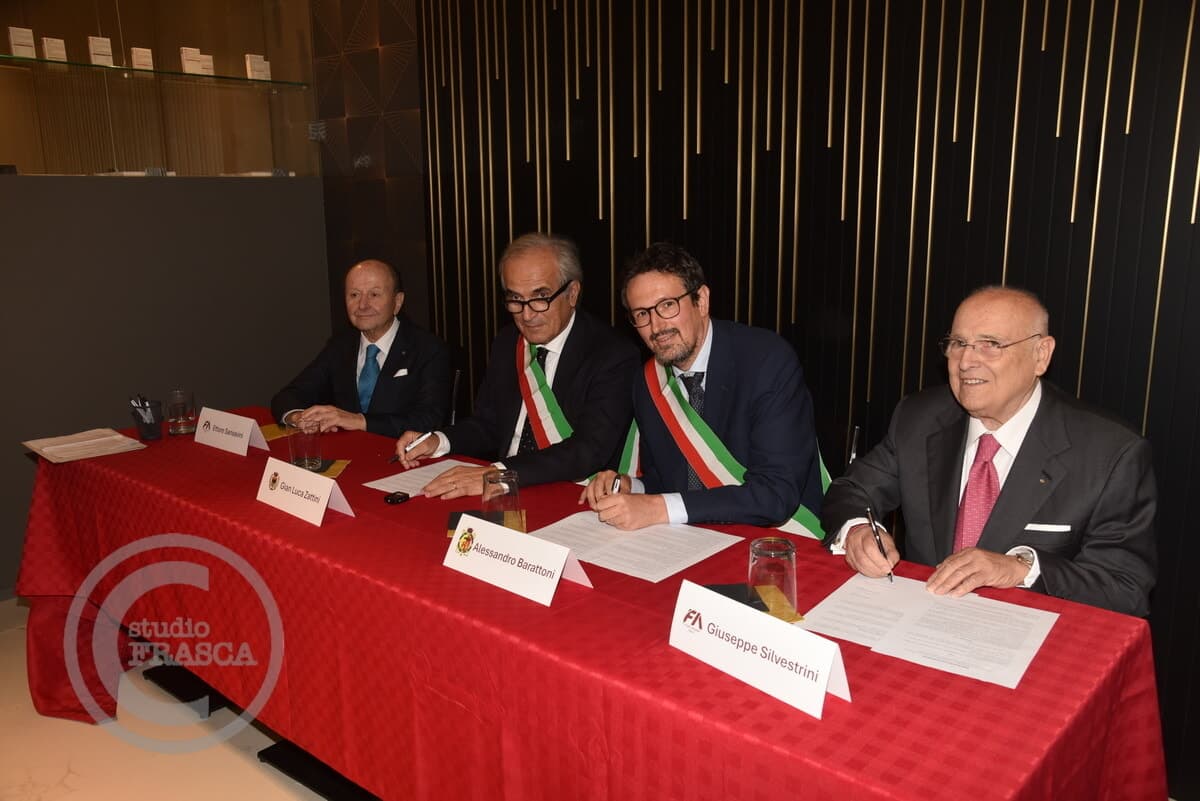 Il Ridolfi diventa l'aeroporto di 'Forlì-Ravenna', i due sindaci firmano il protocollo d'intesa: "Gioco di squadra"