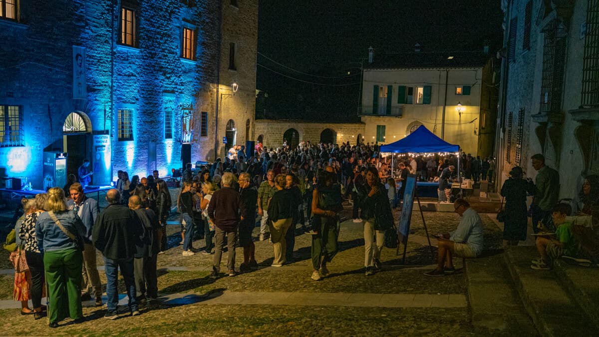Arte, cibo e musica nel cuore del borgo: mappa e programma della Cena Itinerante