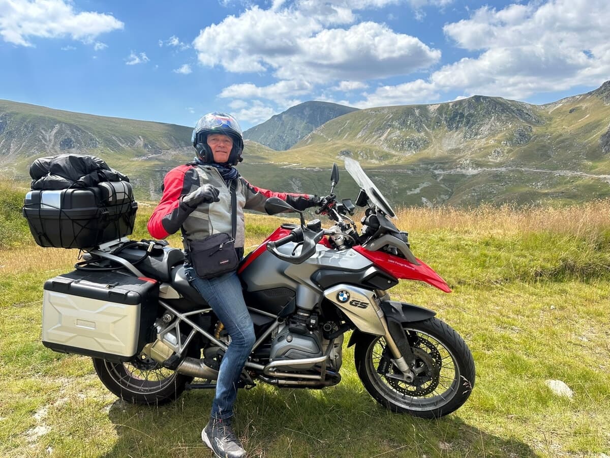 Sei Paesi, 4.400 km in moto e l'incontro con gli orsi: l'incredibile viaggio di Idilio Galeotti