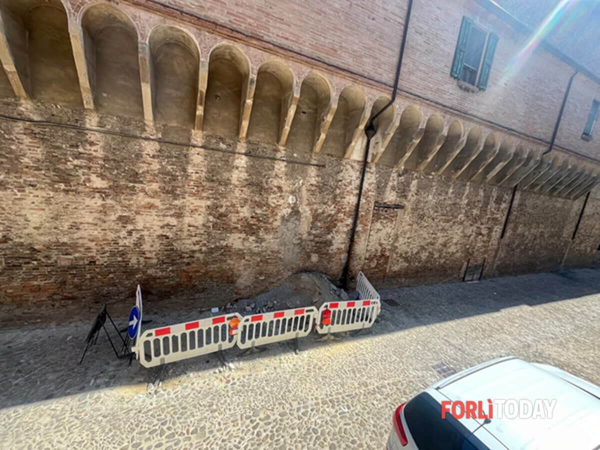 "Cantiere stradale inattivo in via Sassi"