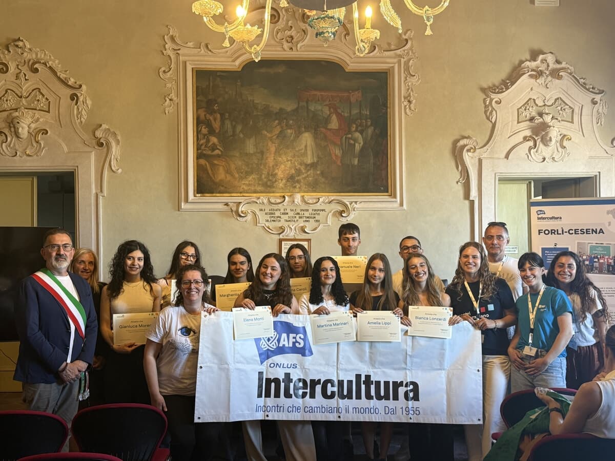 "Creare ponti in un mondo diviso da guerre e ideologie": a Bertinoro la premiazione dei giovani borsisti di Intercultura