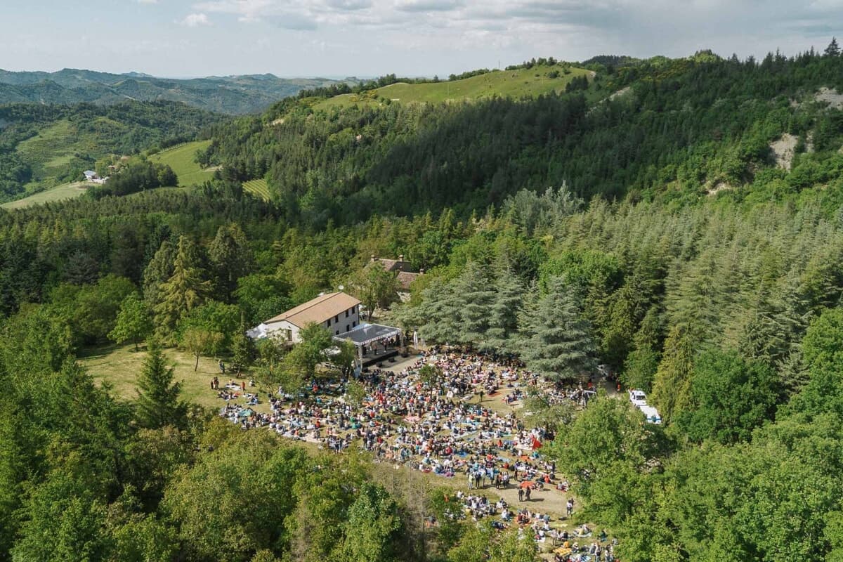 Addio al parco eolico di Montebello, esultano i sindaci: "Evitato un grave danno ambientale alle nostre colline"