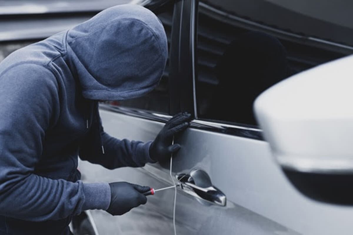 Furti di auto e motocicli, in provincia sono stati 164 in un anno. I consigli per evitare brutte sorprese