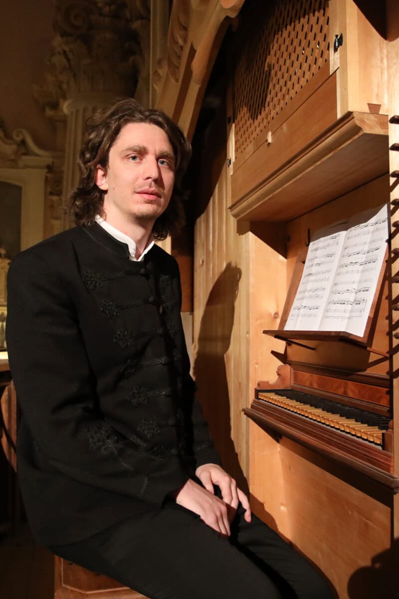 Dovadola inaugura la Rassegna Organistica: l'ungherese István Bátori suona il Barocco tedesco