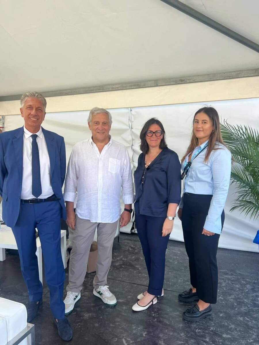 Giovani, intelligenza artificiale e università: Forza Italia Forlì protagonista a "Azzurra Libertà"