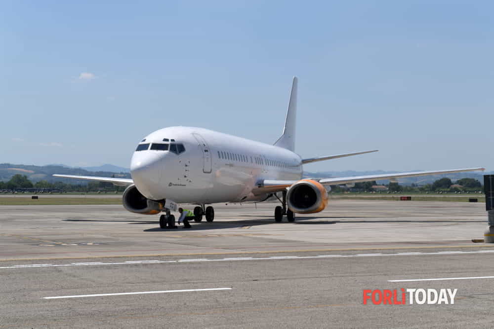 Caldo, i sindacati: "Estendere le tutele dell'ordinanza regionale a chi lavora nei piazzali degli aeroporti"