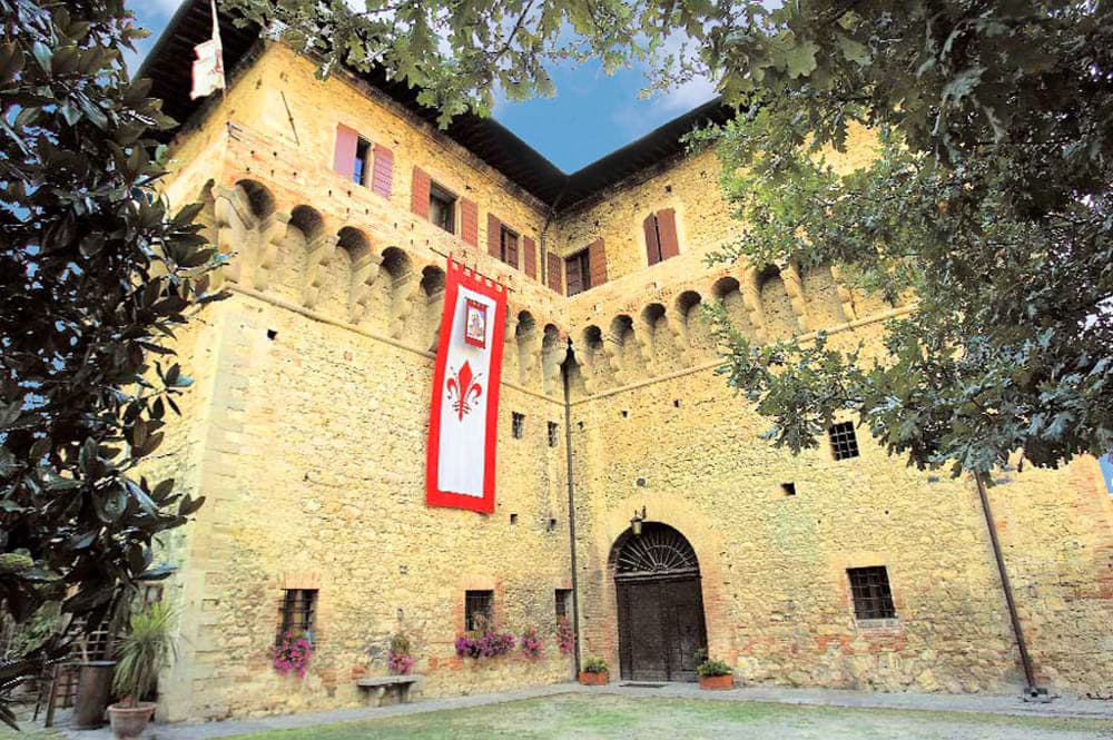 Viaggio nella Terra del Sole segreta: la cittadella fortificata svela i suoi tesori