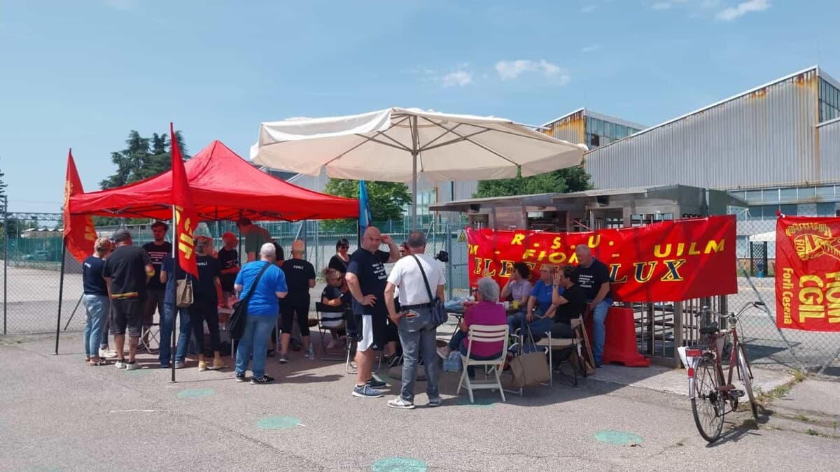 Sciopero all'Electrolux: Fiom e Uilm contro il mancato rinnovo di un giovane operaio a termine