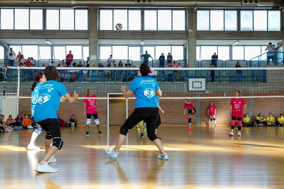 Sport, divertimento e inclusione: ad ottobre ripartono i corsi di Catch’n Serve Ball di Aics Volley