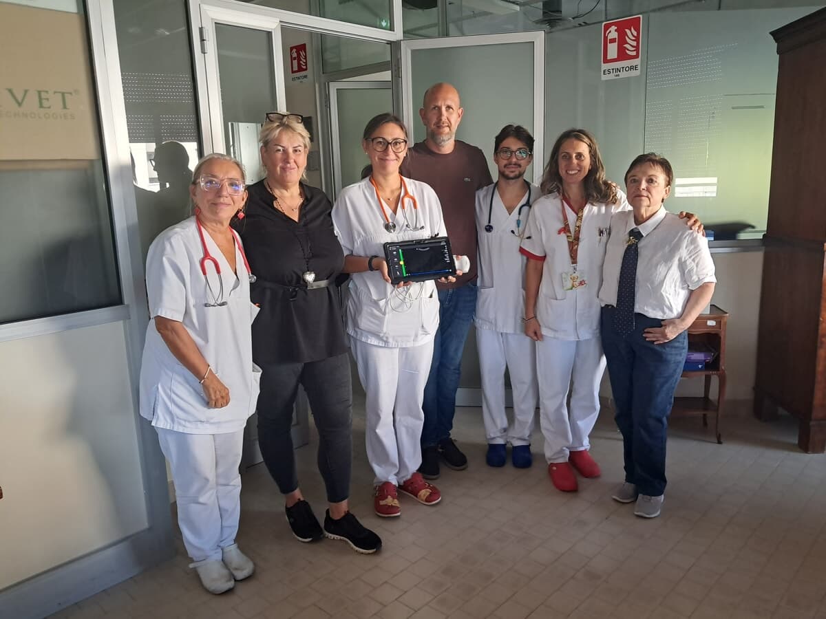 Un nuovo ecografo per la Pediatria, la donazione di 'Un Due Tre Stella': "Aiutare un bimbo significa investire nel futuro"