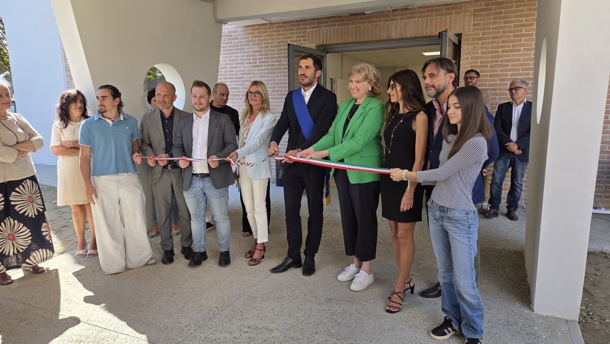 Inaugurato il nuovo edificio delle aule: il liceo scientifico porta in un'unica sede i suoi 1.307 studenti