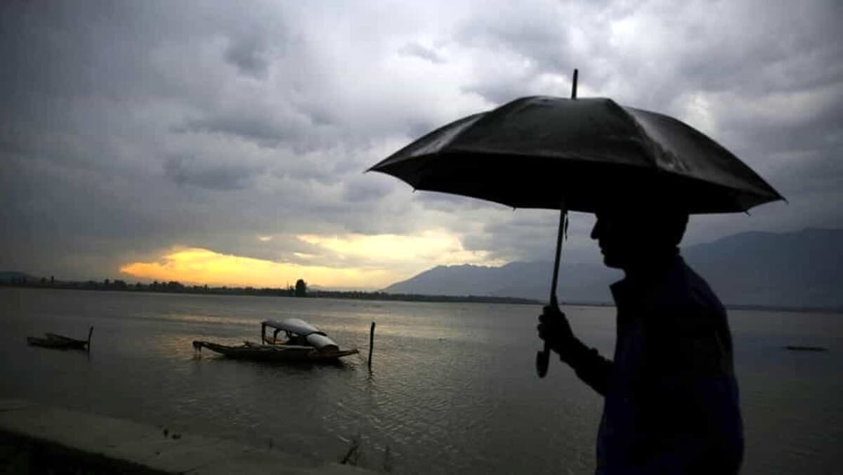 Dopo il caldo ora si attendono forti temporali, diramata una allerta meteo 'gialla'