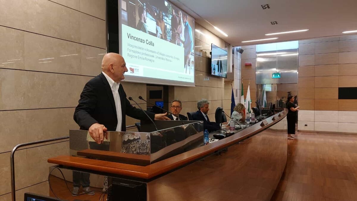 Disabilità e lavoro in Emilia-Romagna: oltre 37mila gli iscritti al collocamento mirato, ma restano quasi 10mila posti vacanti