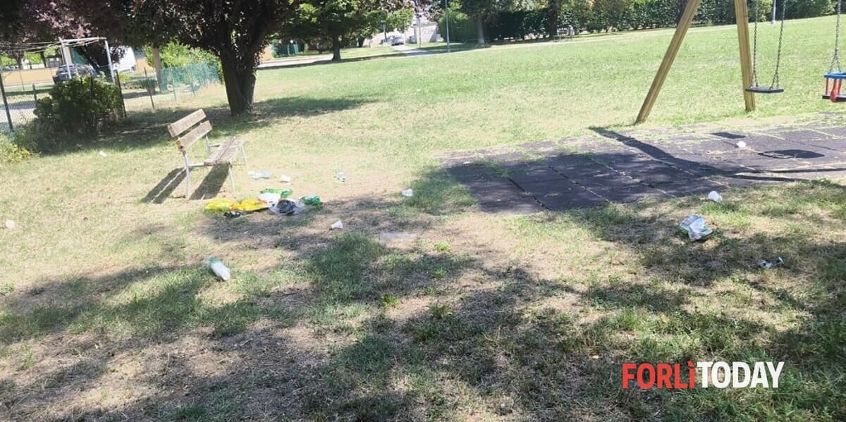 Incivili al giardino Tiziana Olivoni