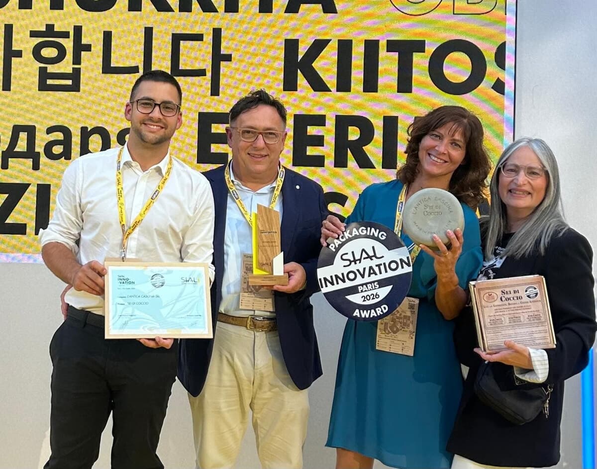 Il formaggio simbolo della ripartenza dall'alluvione conquista Parigi: nuovo premio per il caseificio forlivese