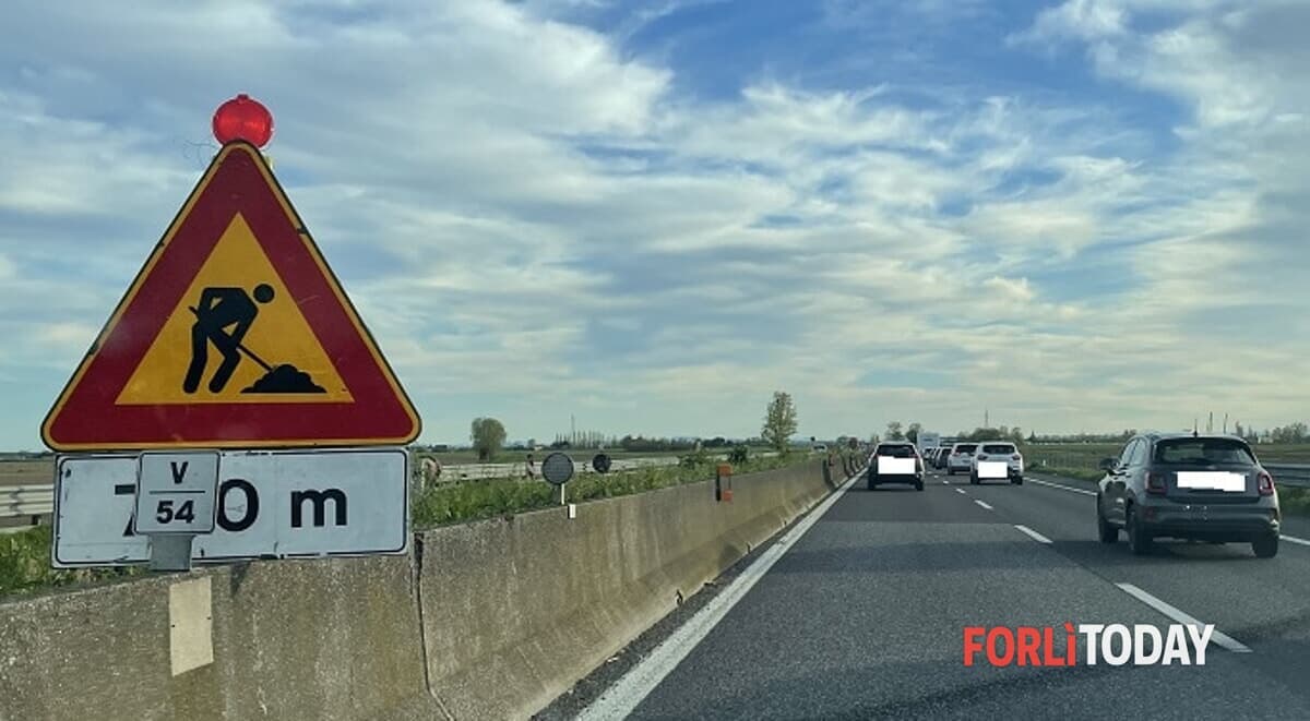 Lavori di pavimentazione sull’A14: cambia la mappa delle chiusure tra Forlì e Faenza