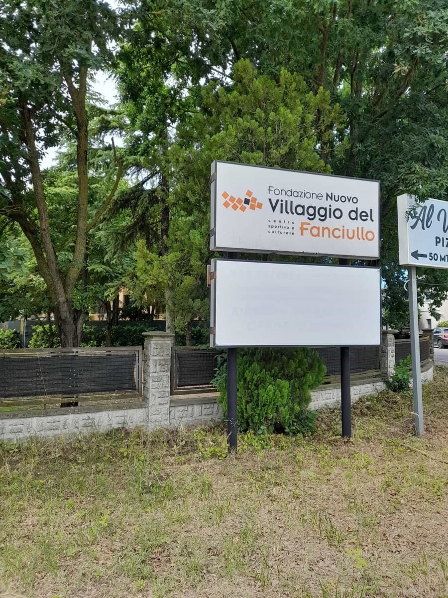 Perfino il "Villaggio del fanciullo" lascia a casa le donne incinte: l'odissea di una neomamma di 27 anni