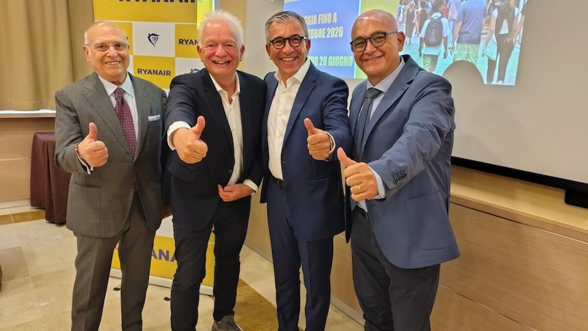 Aeroporti, Ryanair promuove l’eliminazione della council tax. E annuncia voli invernali per Palermo e Cagliari