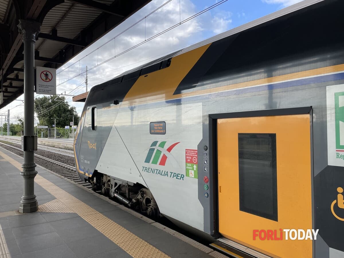 Principio d'incendio dai freni di un treno: linea ferroviaria temporaneamente bloccata e cancellazioni