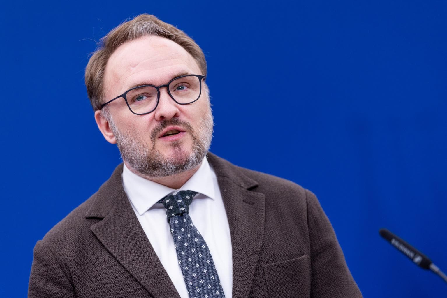 L'UE esorta i 27 a prendere provvedimenti per diminuire il consumo di gas ed elettricità