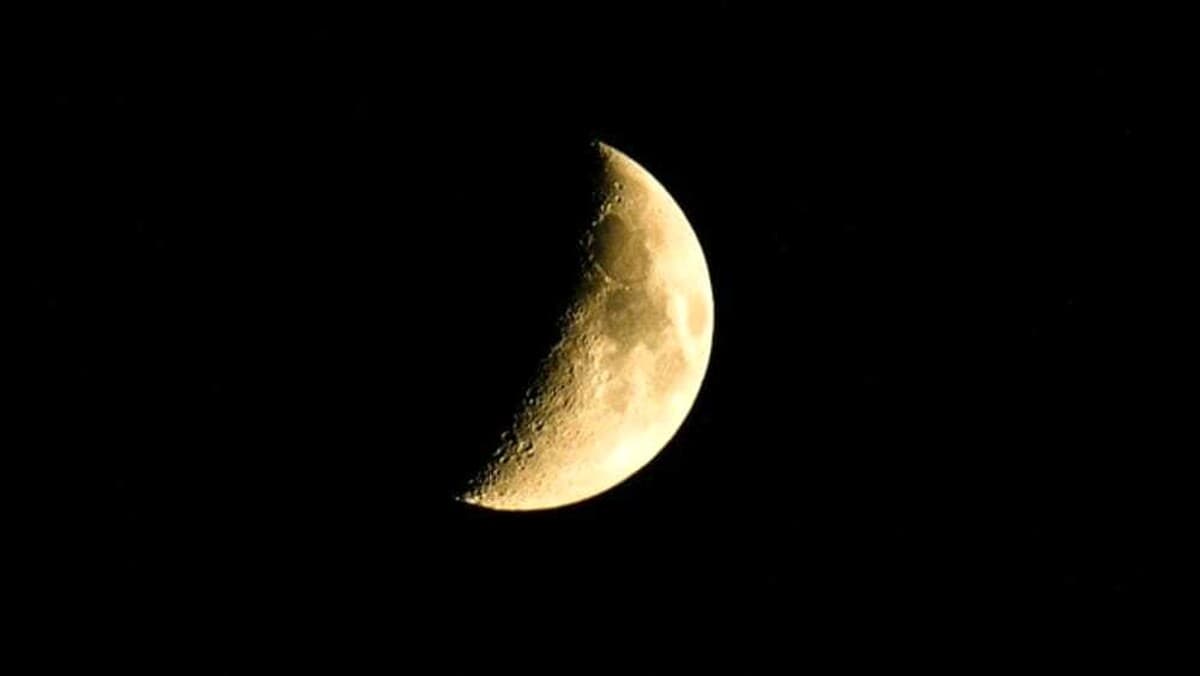 Il cielo continua a regalare emozioni, occhi all'insù per un nuovo spettacolo: c'è l'eclissi di Luna