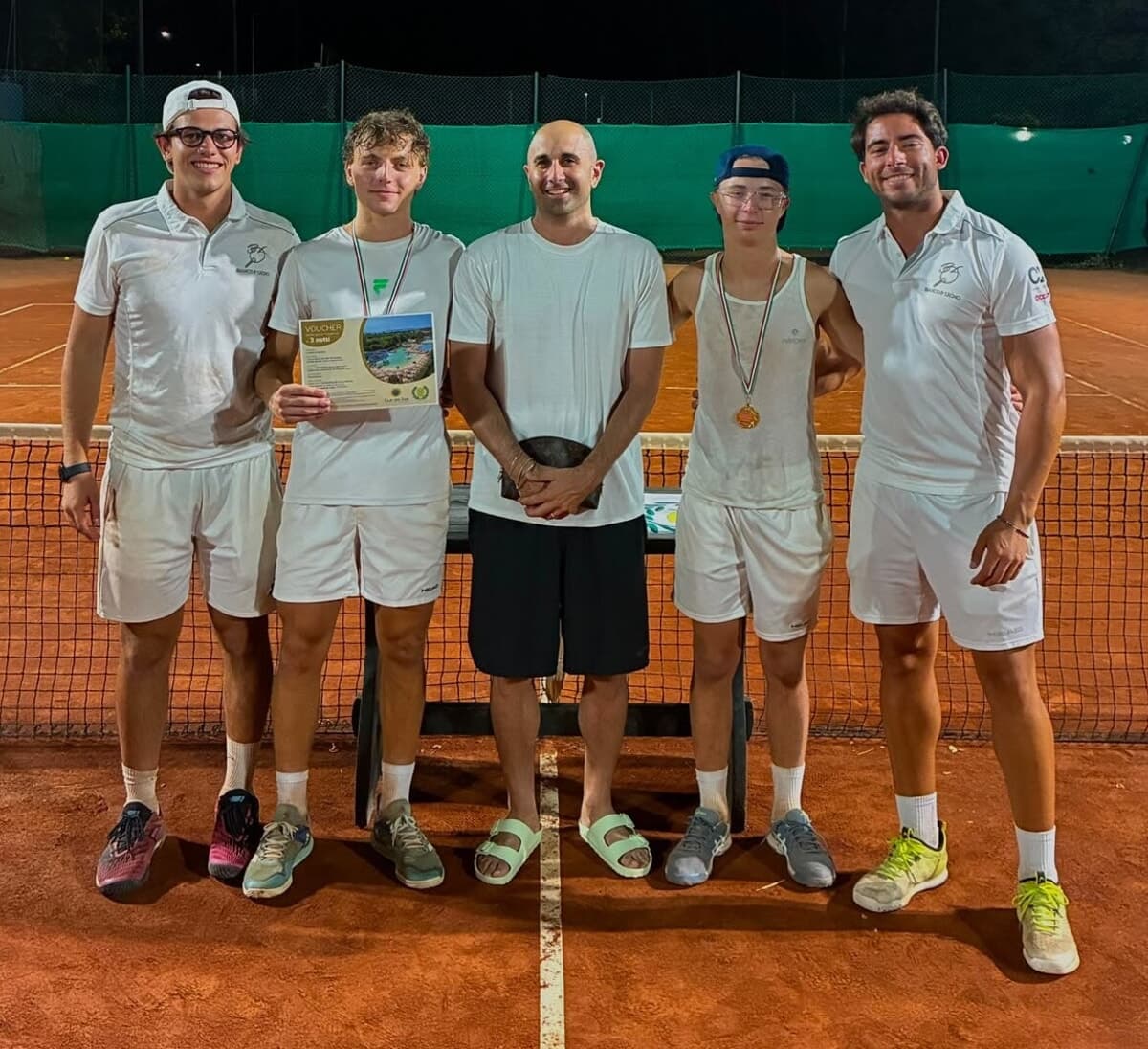 "In bianco e legno", il Forum Tennis torna alle origini: racchette di legno e completi bianchi per lo Ior